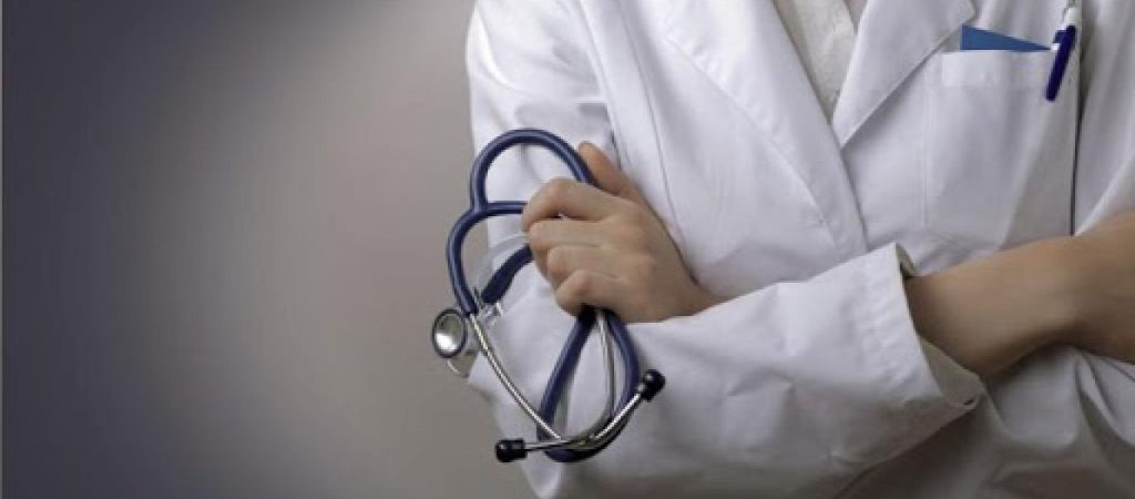 Συγκλονίζει η 38χρονη που παραμορφώθηκε από γνωστό πλαστικό χειρουργό – «Έχω κάνει 2 φορές απόπειρα αυτοκτονίας»