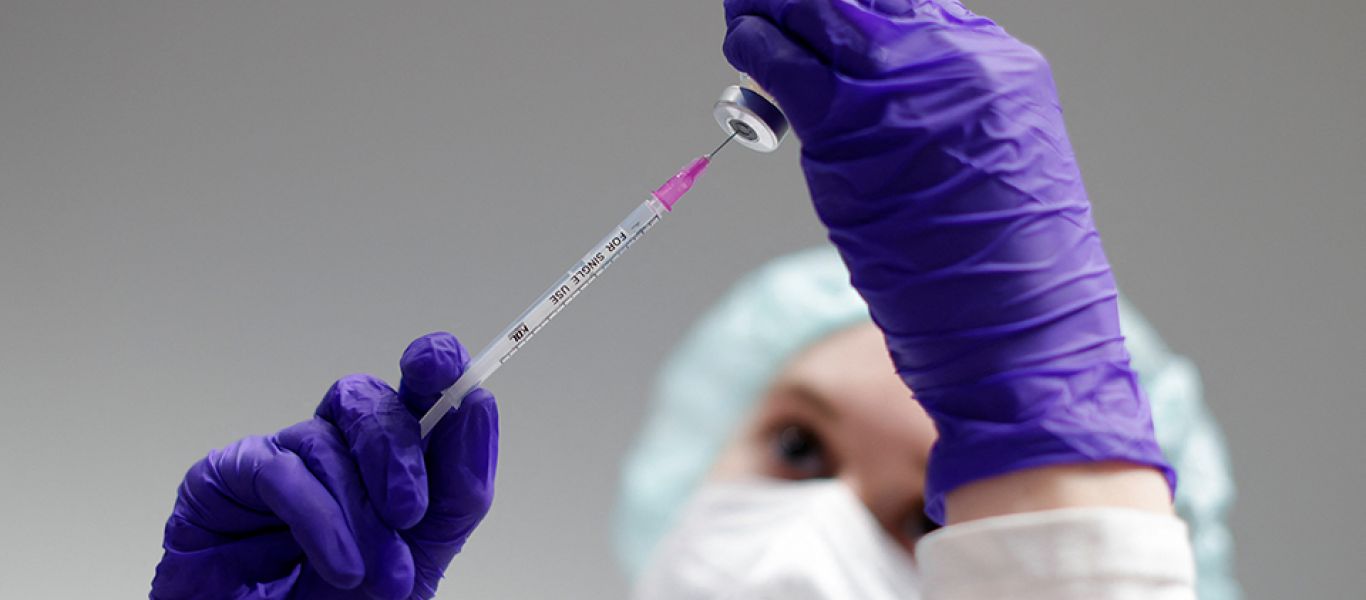 Nέα μελέτη: Μικρότερο κίνδυνο να μολυνθούν ή να νοσηλευτούν έχουν όσοι έκαναν το Moderna