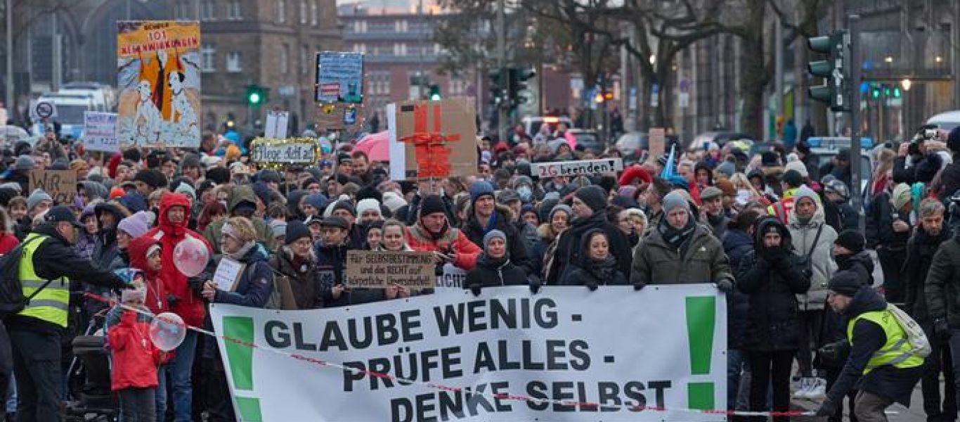 Γερμανία: Τριγμούς φέρνει στον κυβερνητικό συνασπισμό η συζήτηση για τον υποχρεωτικό εμβολιασμό