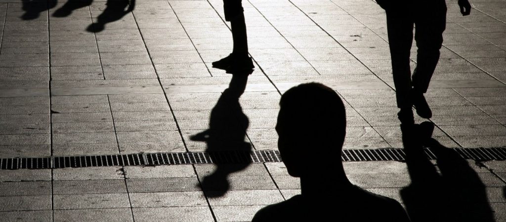 Η ΕΛ.ΣΤΑΤ «μειώνει» την ανεργία για χάρη της κυβέρνησης: «Εξαφάνισε» τους μισούς ανέργους