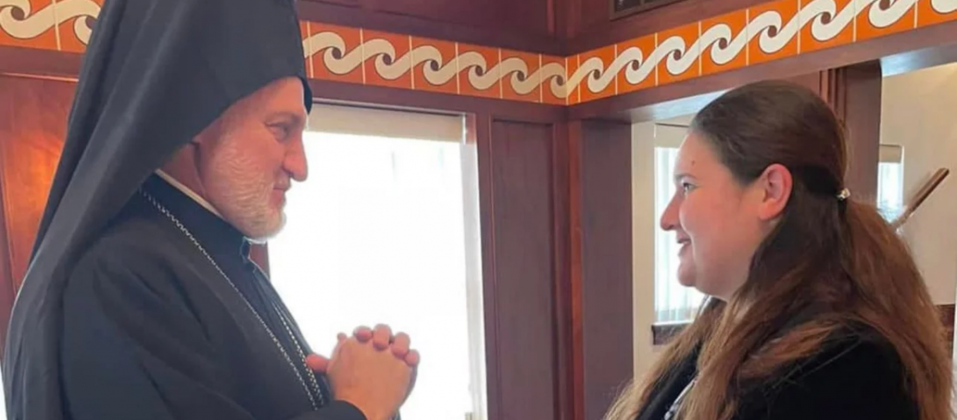 Ο Αρχιεπίσκοπος Αμερικής στην πρεσβεία της Ουκρανίας στις ΗΠΑ – Στήριξη κατά του ρωσικού ιμπεριαλισμού