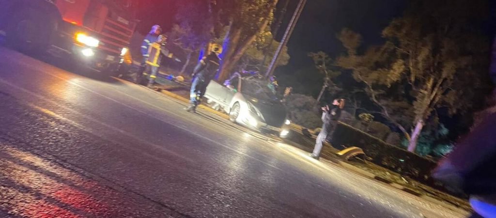 Τροχαίο με νεκρό στη Γλυφάδα – Έπεσε πάνω σε κολώνα το αυτοκίνητο – Δείτε βίντεο ντοκουμέντο