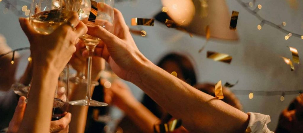 Κρήτη: Καταγγελία για «πριβέ» πάρτι – Υποσχέθηκε 5.000 ευρώ σε νεαρή (φώτο)