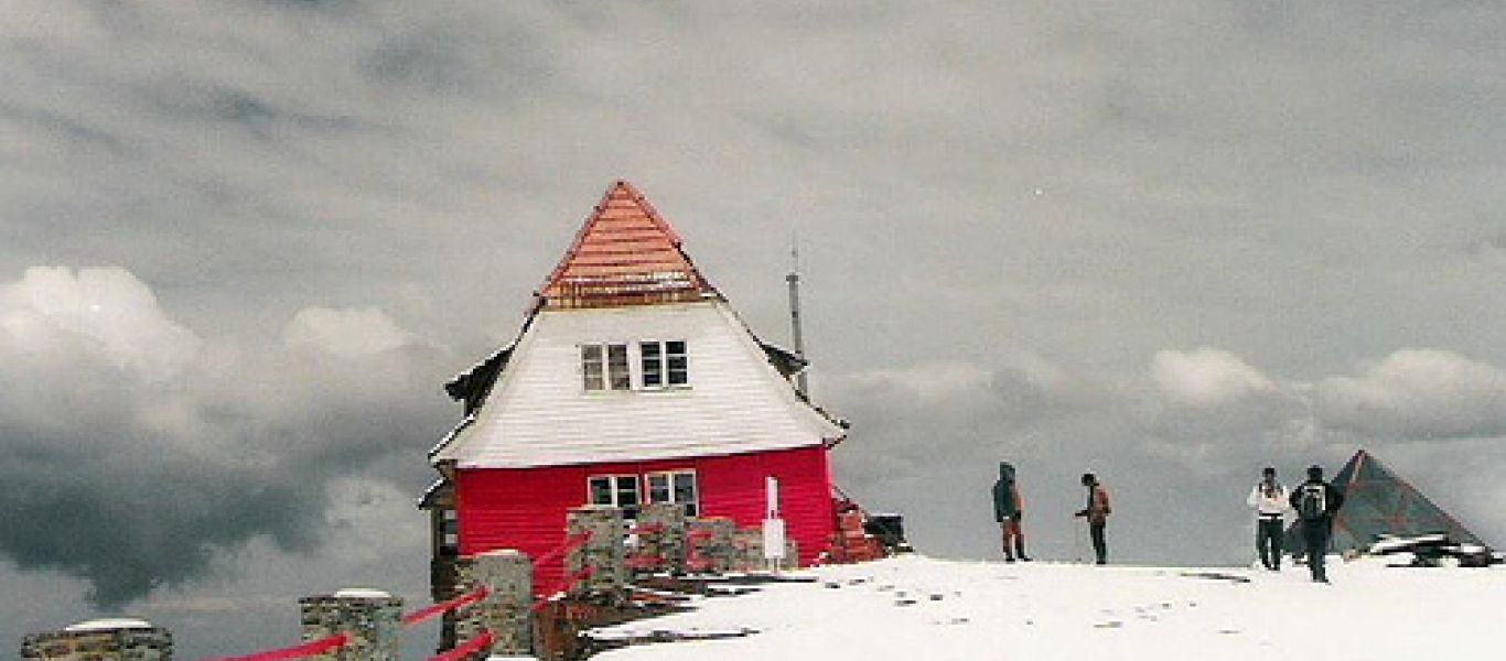 Αυτό είναι το ψηλότερο χιονοδρομικό κέντρο στον κόσμο – Είναι τοποθετημένο στην κορυφή ενός παγετώνα