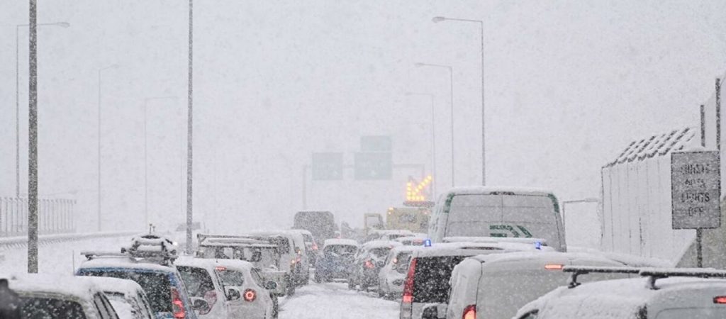 Κακοκαιρία «Ελπίδα»: Εξαφανισμένη η Εθνική Οδός από το χιόνι – Ίδια εικόνα και στην…  Κηφισίας