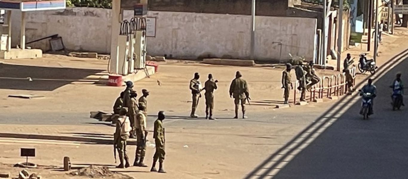 Μπουρκίνα Φάσο: Πυροβολισμοί κοντά στην κατοικία του προέδρου Καμπορέ (βίντεο)