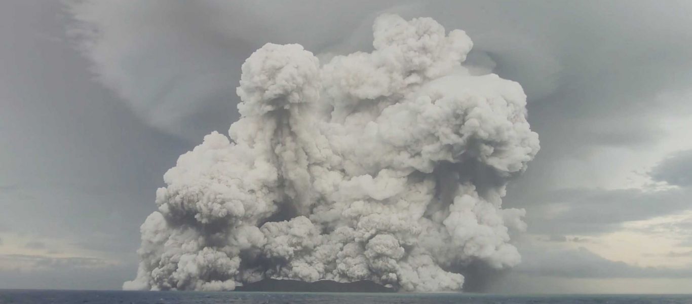NASA: «Η έκρηξη του ηφαιστείου στην Τόνγκα ήταν ανάλογη με εκατοντάδες Χιροσίμες»