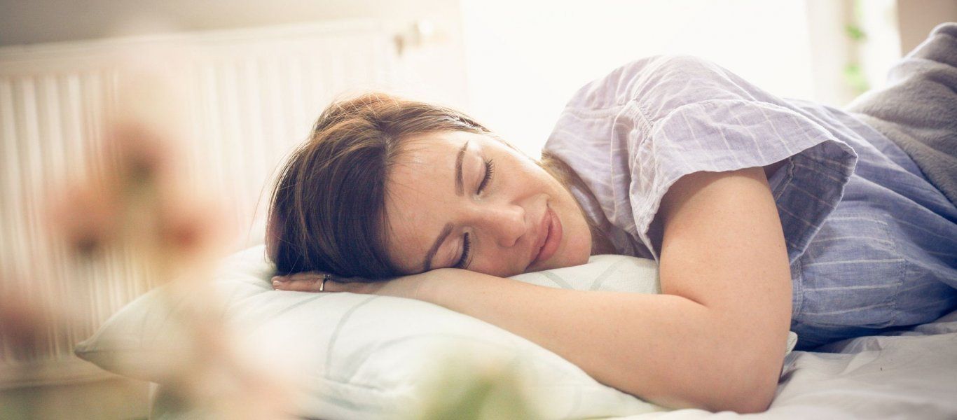 Δείτε τι προκαλεί στον οργανισμό ο ύπνος 4-6 ωρών (βίντεο)