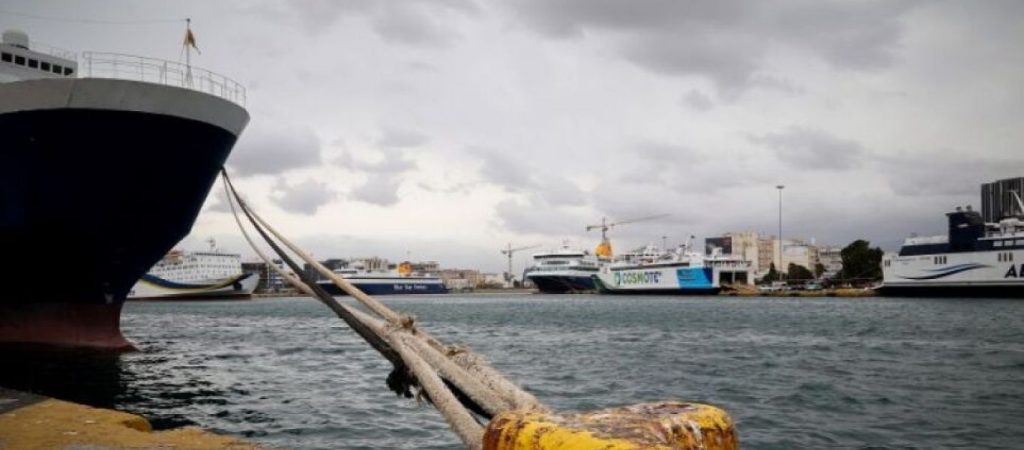 Σε ισχύ απαγορευτικό απόπλου, από Πειραιά, Ραφήνα και Λαύριο