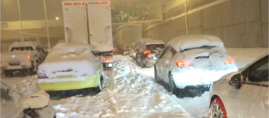 Προσπαθεί να… δικαιολογηθεί ο διευθυντής κυκλοφορίας της Αττικής Οδού: «Τα περιστατικά στην αρχή ήταν αντιμετωπίσιμα»