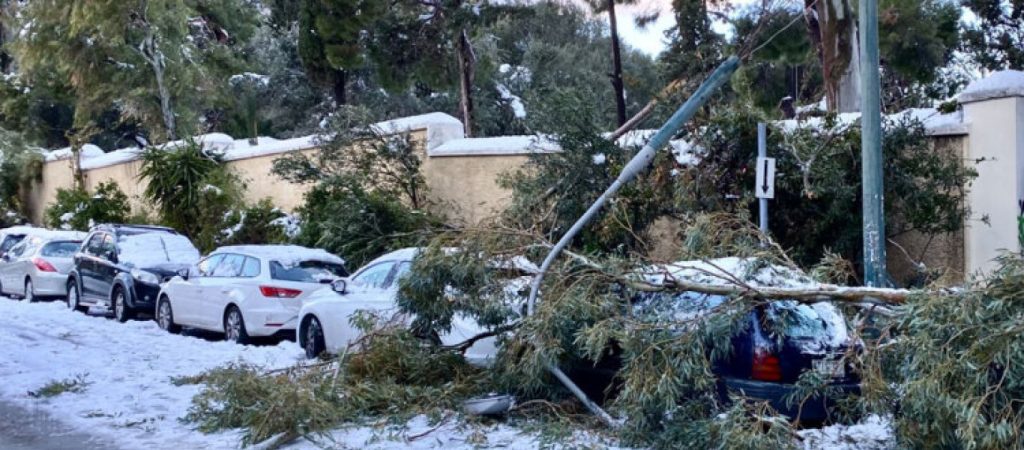 ΔΕΔΔΗΕ: Από τις ζημιές σε 53 γραμμές έχουν αποκατασταθεί οι τέσσερις – Στο «σκοτάδι» παραμένουν πολλές περιοχές