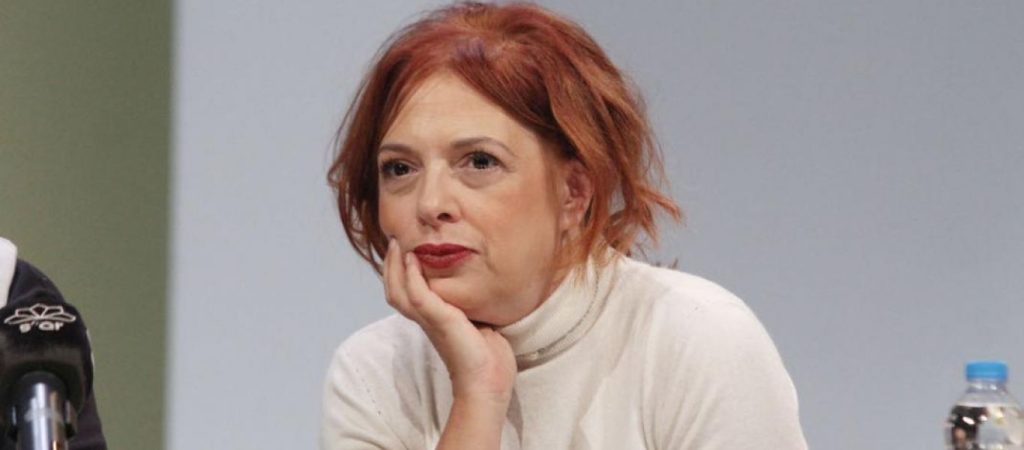 Έξαλλη η Ελένη Ράντου: «Χωρίς φως και θέρμανση ούτε την παραμονή στο σπίτι δεν μπορείτε να μας εξασφαλίσετε»