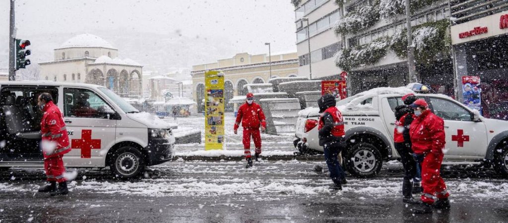 Ο Ερυθρός Σταυρός αναλαμβάνει μετακινήσεις ηλικιωμένων και ανθρώπων που χρειάζονται βοήθεια