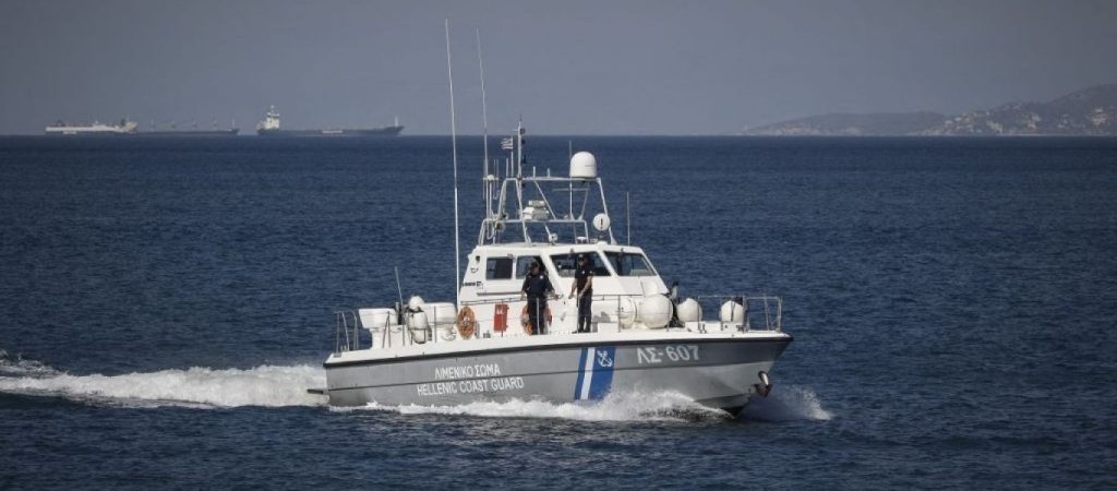 Κεφαλονιά: Νεκρή η οδηγός του αυτοκινήτου που έκανε «βουτιά» στο λιμάνι του Πόρου