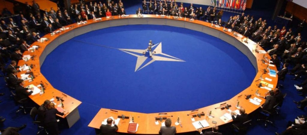 NATO: «Με υψηλό κόστος μια επιπρόσθετη ρωσική επίθεση κατά της Ουκρανίας»