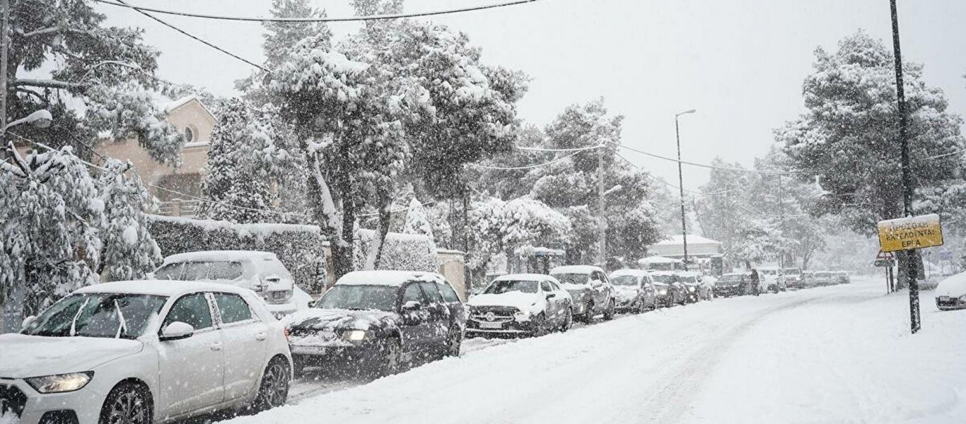 Μετά τα χιόνια το κρύο: 3.000 σπίτια χωρίς ρεύμα! «Μου είπε ο γιατρός να βράσω χιόνι»