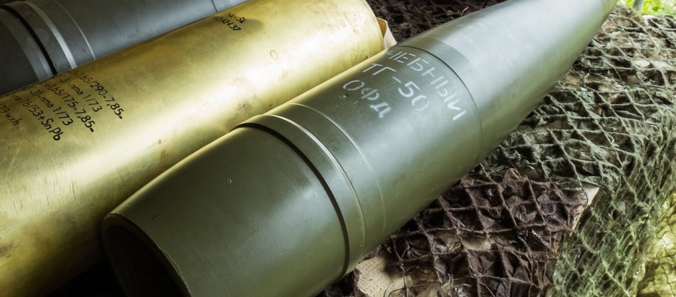 Η Τσεχία δωρίζει 4.000 βλήματα πυροβολικού στην Ουκρανία