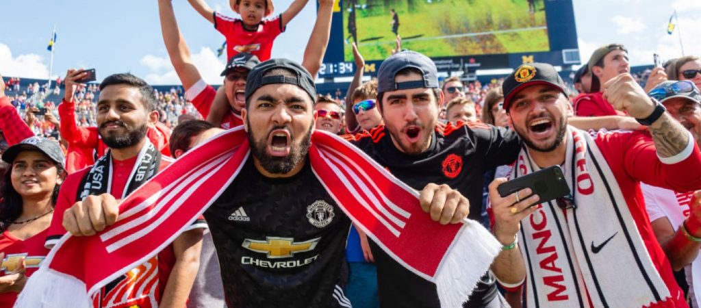 Τελειώνει τα πιστοποιητικά νόσησης και εμβολιασμού η Βρετανία – Δεν θα απαιτούνται για να μπουν στα γήπεδα