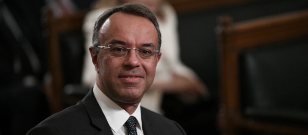 Σε παράλληλο σύμπαν ο Χ.Σταϊκούρας: «Εμείς τονώσαμε το εισόδημα – Θα υποχωρήσει και η ακρίβεια»!