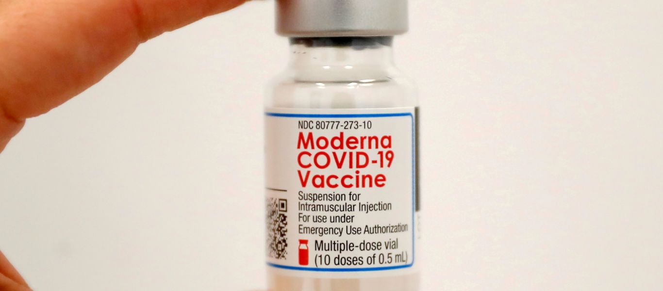 Η Moderna ξεκίνησε τις κλινικές δοκιμές του εμβολίου που σχεδιάστηκε ειδικά για την Όμικρον