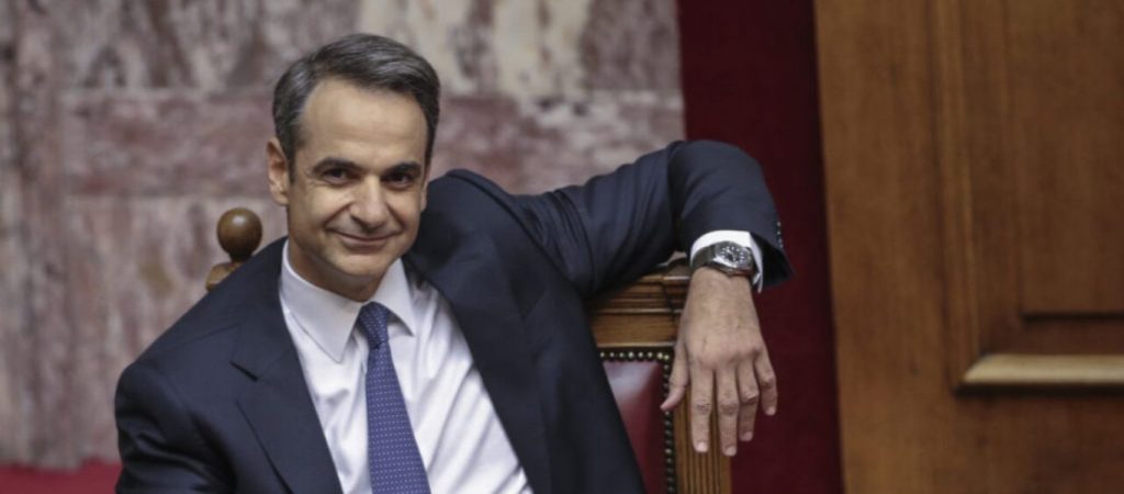 «Βολές» Guardian κατά κυβέρνησης: Το χάος έβαλε τέλος στην προστασία Κ.Μητσοτάκη από τα ΜΜΕ