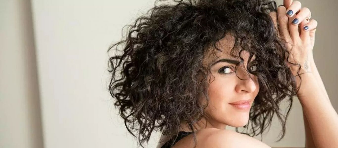 Ελεύθερη και ωραία η Μαρία Σολωμού!