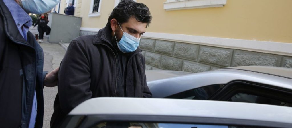 «Σκύψε πιο κάτω δεν θα το ξαναπώ» – «Θα πνιγώ δεν θέλω»: Σοκάρουν οι αποκαλύψεις για τον σάτυρο ρασοφόρο των Κ.Πατησίων