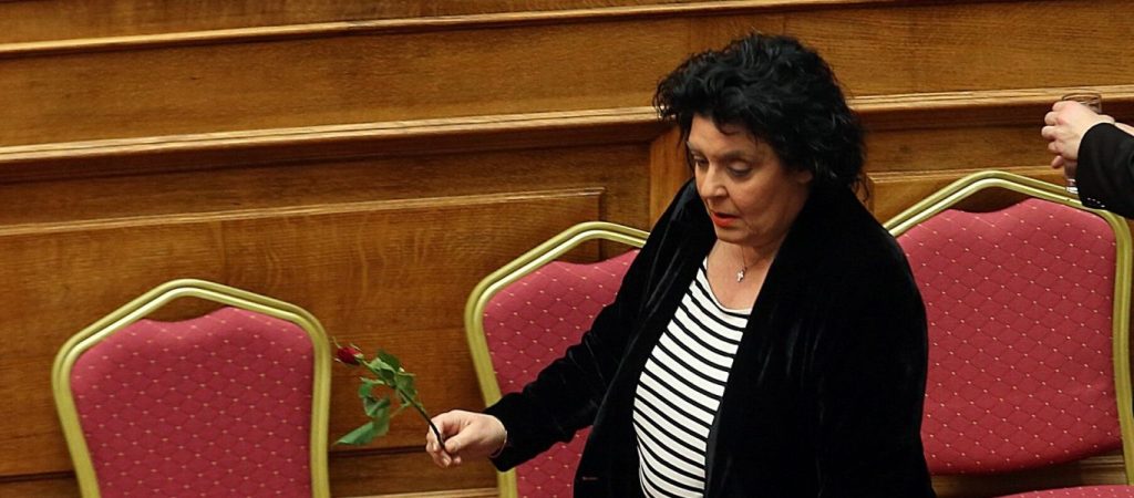 Η Λιάνα Κανέλλη τραγουδά στον Γ.Αυτιά – Δείτε το βίντεο