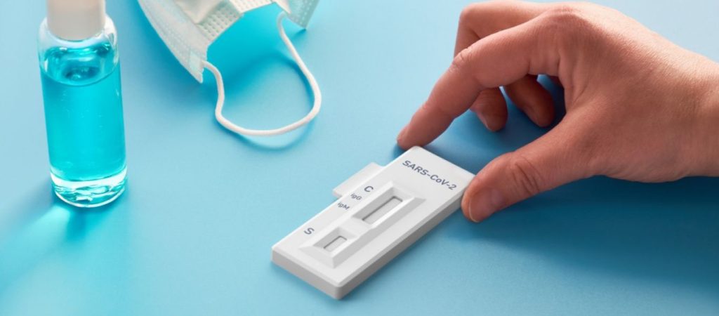 ECDC: Νέες οδηγίες για την καραντίνα – Πόσες μέρες θα παραμένουν εμβολιασμένοι και ανεμβολίαστοι σε απομόνωση