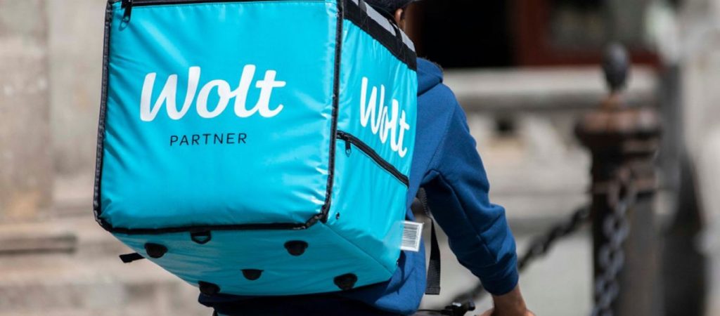 «Με απέλυσε η Wolt γιατί ζήτησα να μην δουλέψω στα χιόνια» – Τι απαντά η εταιρία (φώτο)