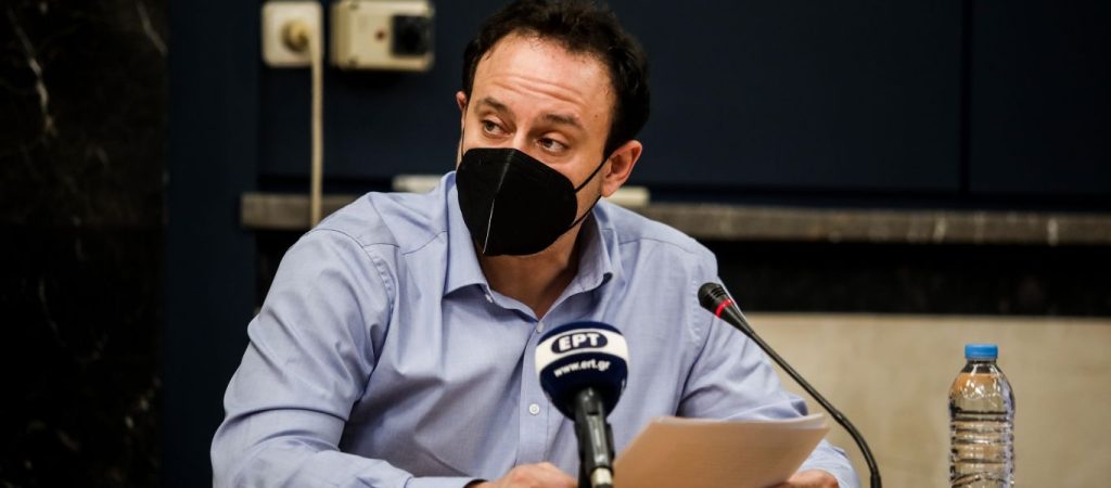 Απολύσεις «διαφωνούντων» γιατρών ζητά ο Γ.Μαγιορκίνης: «Όποιος λέει ότι τα εμβόλια δεν είναι ασφαλή…»