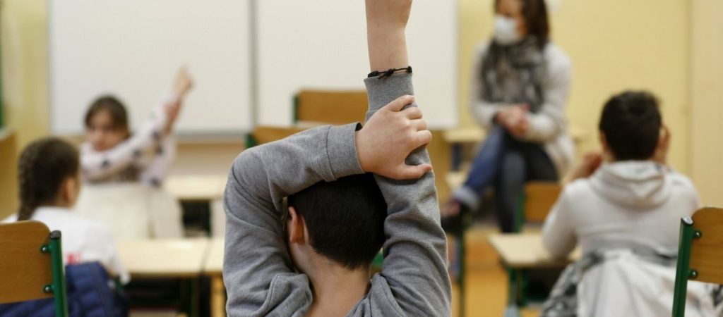 Αποσύρεται από το Υπουργείο Παιδείας το πρόγραμμα με τις θεωρίες περί «αγέννητου παιδιού»