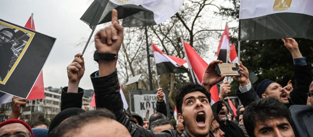 Αίγυπτος: Καταδικάστηκαν δέκα άτομα σε θάνατο