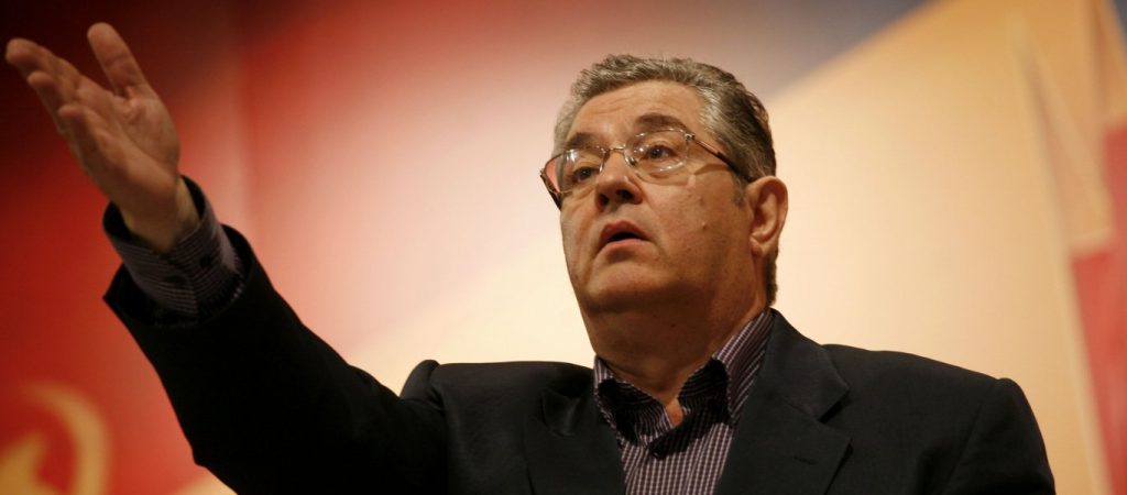 Ο Δ.Κουτσούμπας και ο… «Παπαρατσένκο» (βίντεο)