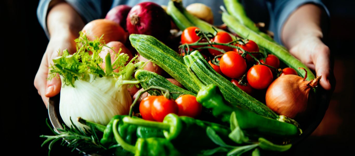 Καλό είναι να τις εντάξετε στη διατροφή σας: Αυτές είναι οι 40 πιο υγιεινές τροφές