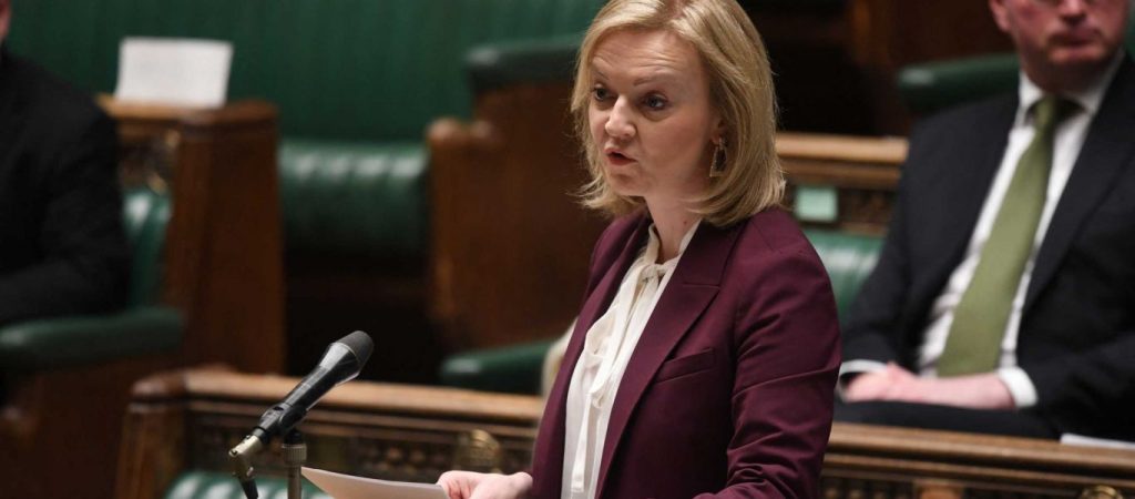 Μεγάλη Βρετανία: Θετική στον κορωνοϊό η υπουργός Εξωτερικών Λιζ Τρας