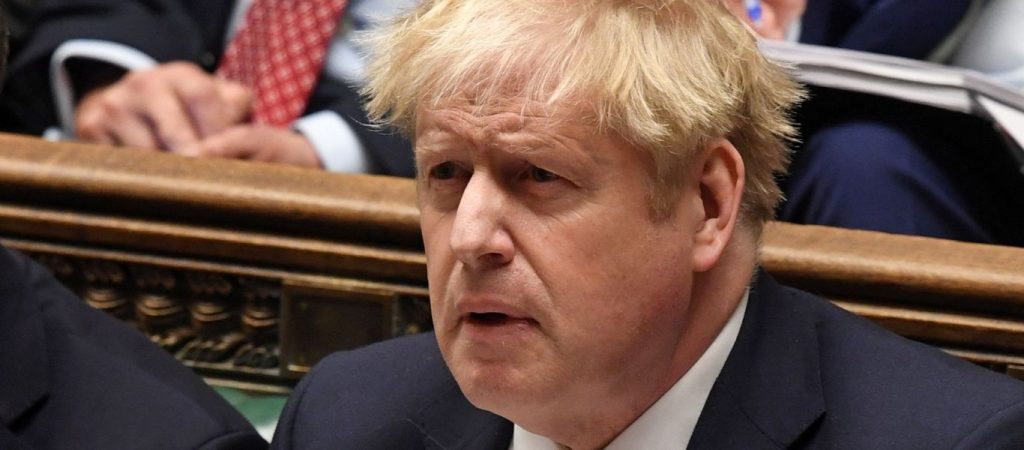 Συνεχίζεται η πίεση στον Μπόρις Τζόνσον:  Άλλοι τρεις βουλευτές του ζητούν να παραιτηθεί