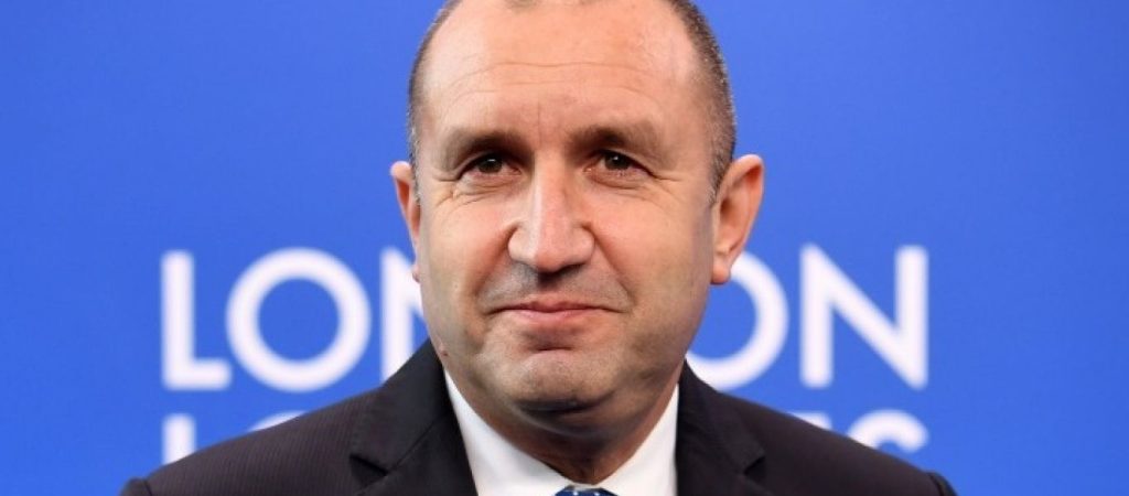 Βουλγαρία: Σε απομόνωση ο πρόεδρος Ρούμεν Ράντεφ – Θετική στον κορωνοϊό η σύζυγός του