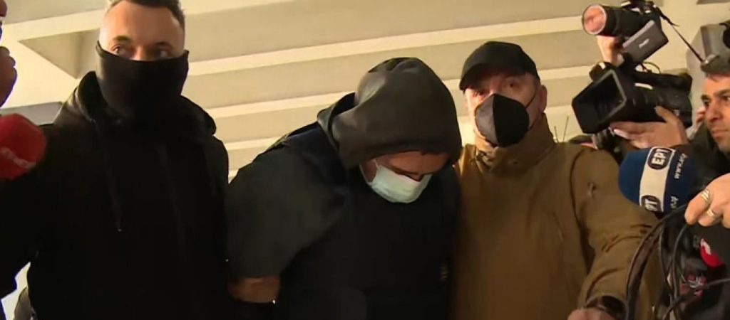 Θεσσαλονίκη – Ξέσπασε πατέρας κατά του 23χρονου: «Γιατί το έκανες;»