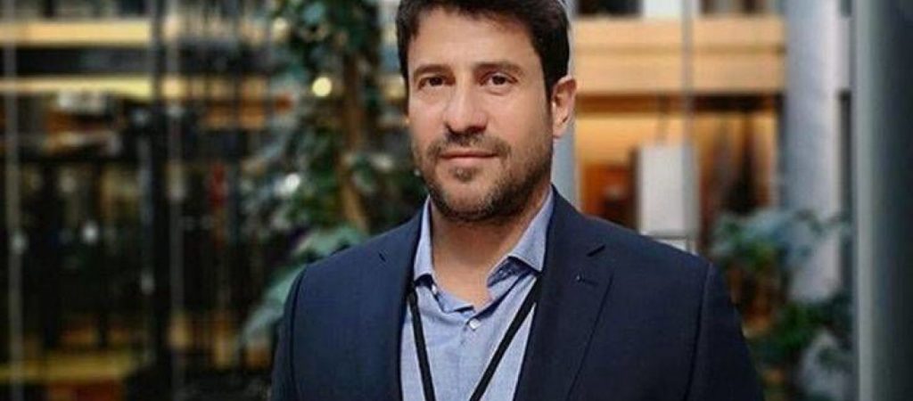 Αλέξης Γεωργούλης: «Έχω πάει και με βερμούδα στο Ευρωκοινοβούλιο»