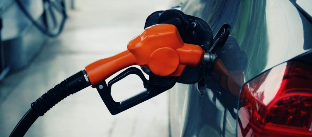 Σοκ με τις τιμές της αμόλυβδης: Εκτοξεύθηκε στα 1,831 ευρώ ανά λίτρο