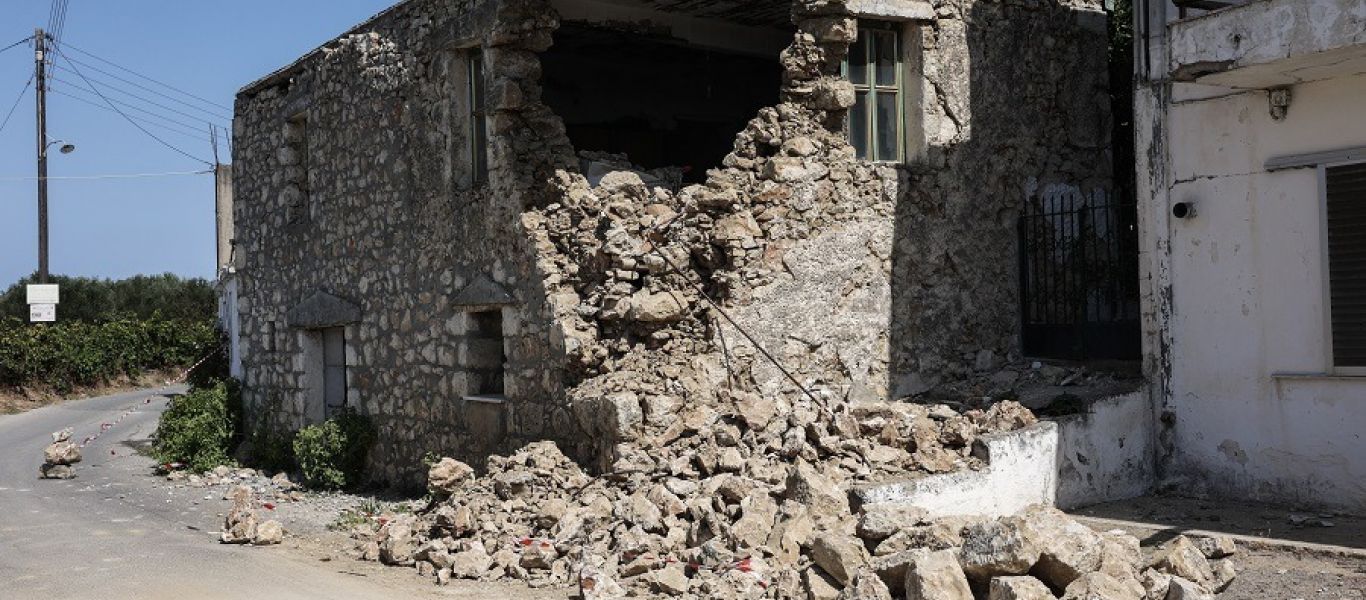 Ηράκλειο: Ευρεία σύσκεψη για τα μέτρα στήριξης στους σεισμόπληκτους – Παρουσία κυβερνητικού κλιμακίου