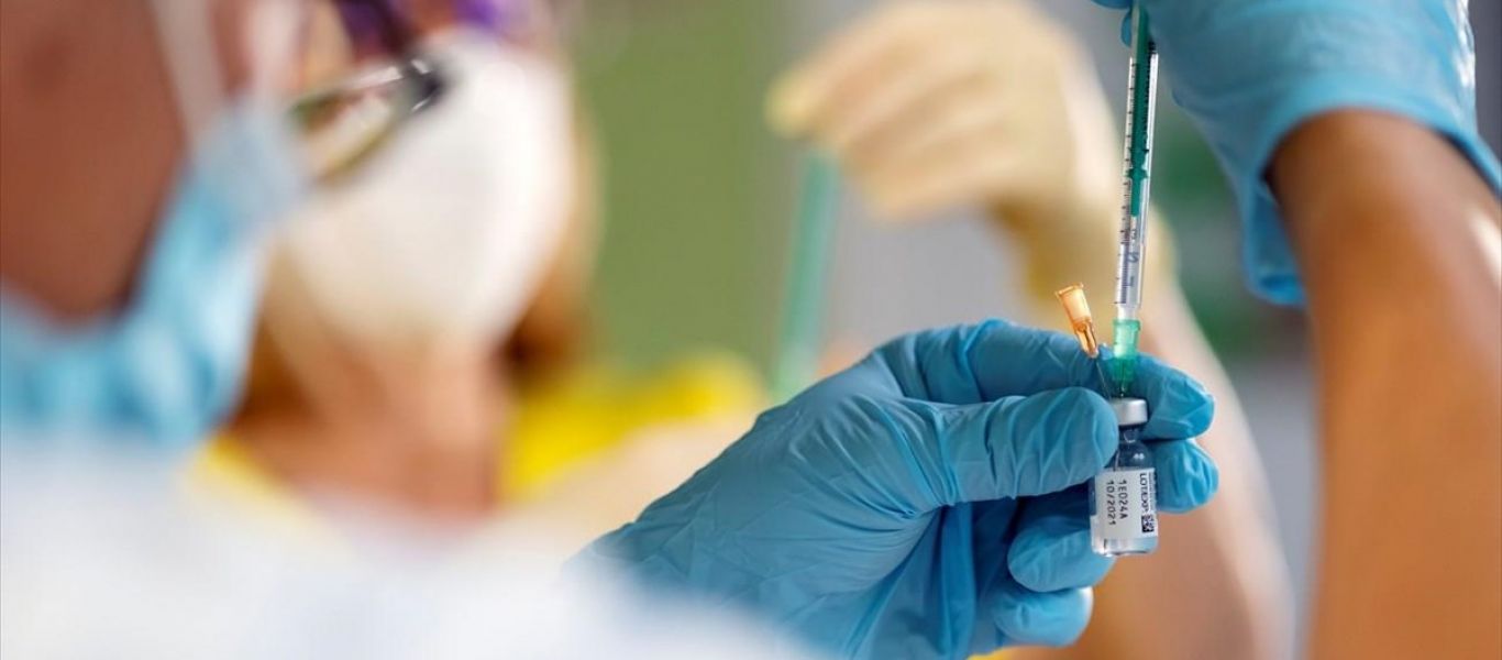 Εμβόλια Novavax & Sanofi: Πότε έρχονται στην Ελλάδα – Γιατί οι ειδικοί τα θεωρούν κρίσιμα για το τέλος της πανδημίας