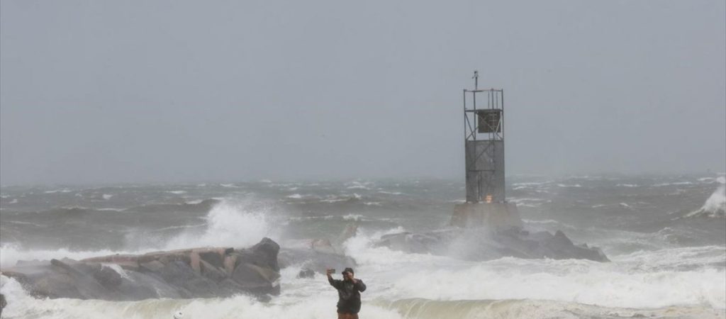 ΗΠΑ: Εκατοντάδες χιλιάδες νοικοκυριά και επιχειρήσεις στο «σκοτάδι» λόγω χειμερινής καταιγίδας