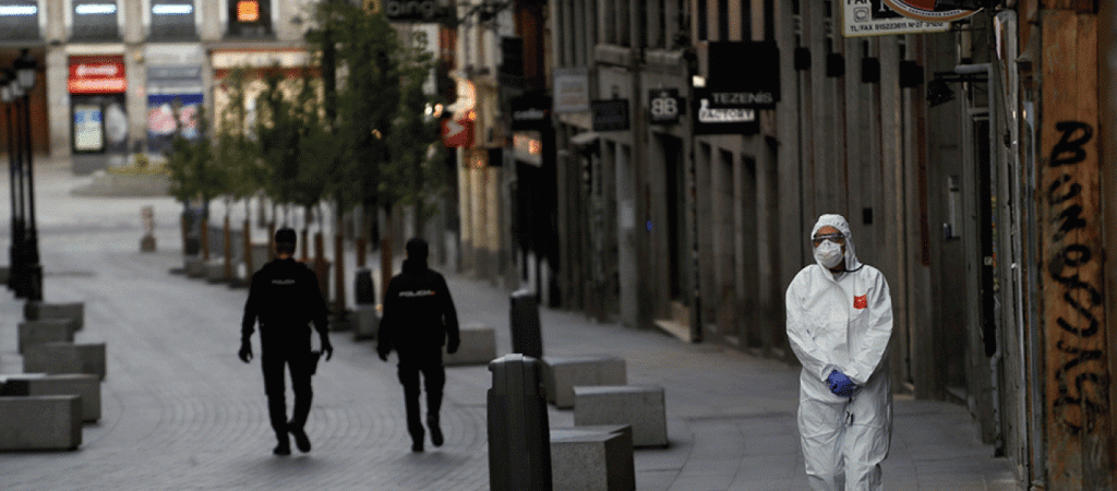 Η Ισπανία βάζει τέλος στην υποχρεωτική χρήση μάσκας σε εξωτερικούς χώρους από την επόμενη Τρίτη