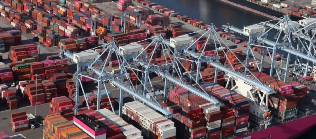 Απεργία εργαζομένων στον Σταθμό Εμπορευματοκιβωτίων Πειραιά στις 7/2