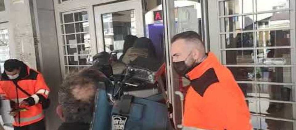 Στον εισαγγελέα οι συλληφθέντες από τους εφόδους της ΕΛ.ΑΣ. σε συνδέσμους της Θεσσαλονίκης (βίντεο)