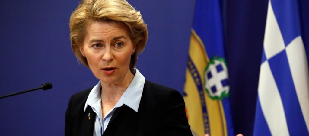 Ούρσουλα φον ντερ Λάιεν: «Η ΕΕ έχει έτοιμο πακέτο κυρώσεων εάν η Ρωσία επιτεθεί στην Ουκρανία»