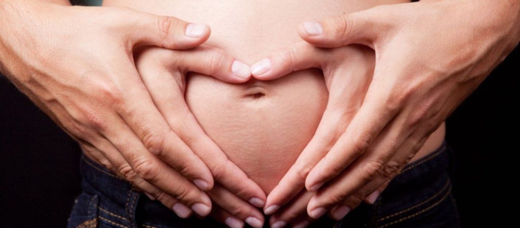 Όσα πρέπει να ξέρετε για το σύνδρομο Couvade –  Όταν οι μέλλοντες μπαμπάδες έχουν συμπτώματα εγκυμοσύνης