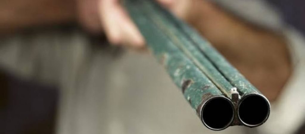 Εσύ ξέρεις τα δικαιώματά σου αν κάποιος εισβάλει σπίτι σου; – Τι θεωρείται νόμιμη άμυνα;